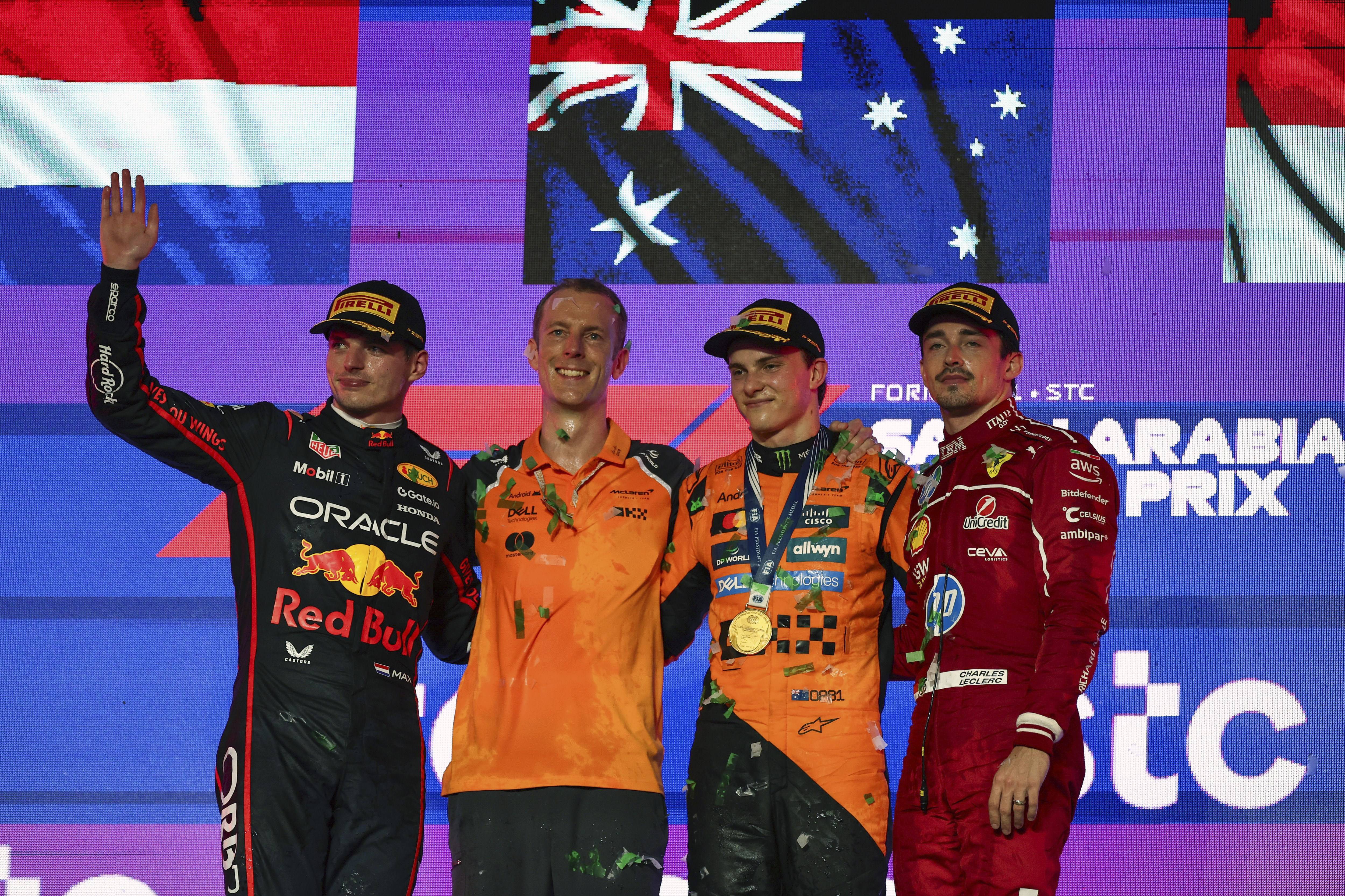 开云APP-梅赛德斯力克索伯车队，皮亚斯特里惊艳四座