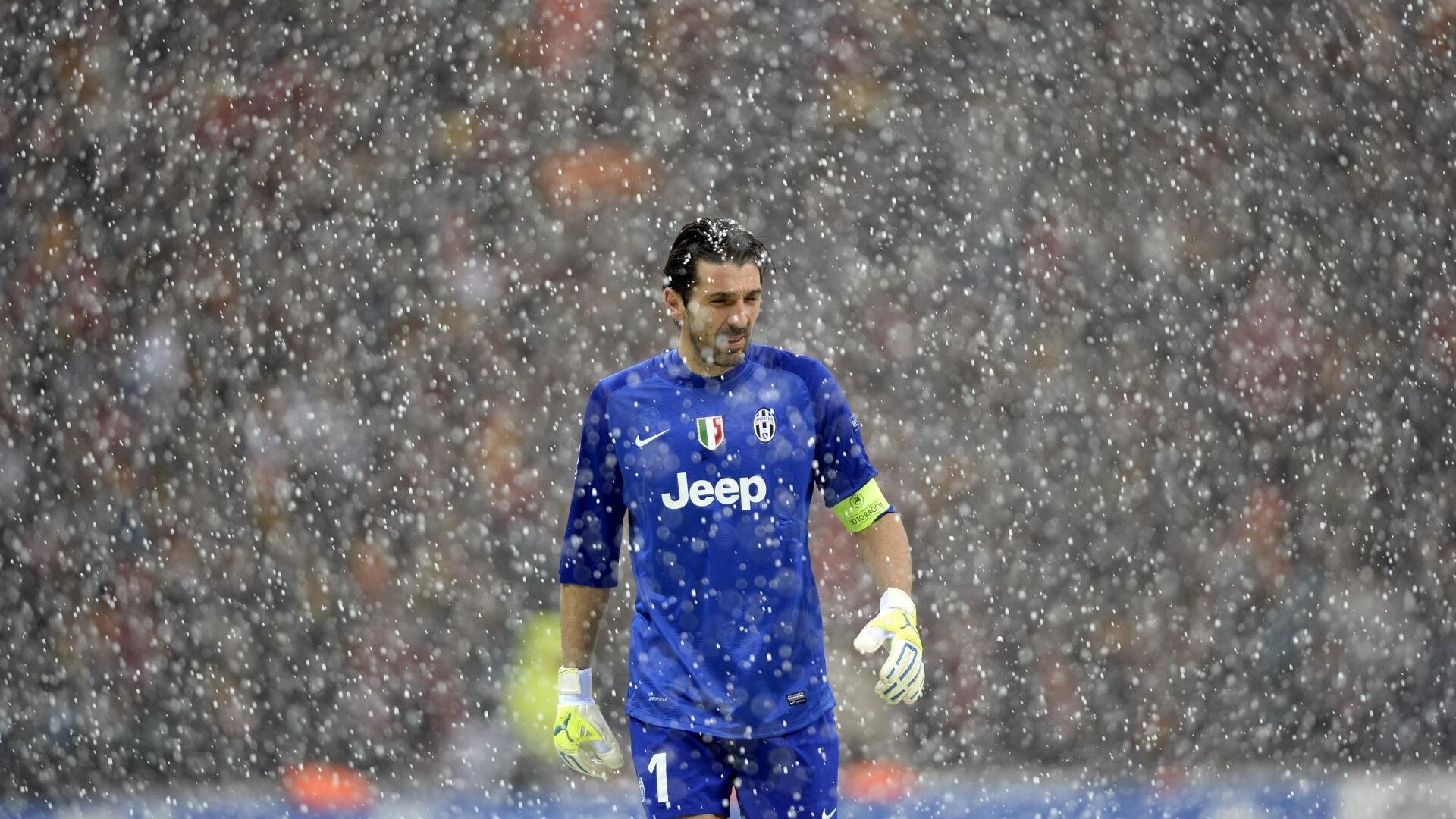 奥运周期关键战之夜，莱奥末节接管比赛，当哨声成为心跳，他让时间臣服