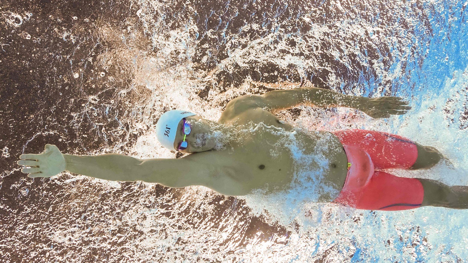 开云体育官方网站-广厦掀翻卫冕冠军，霍勒迪，当小人物成为关键先生