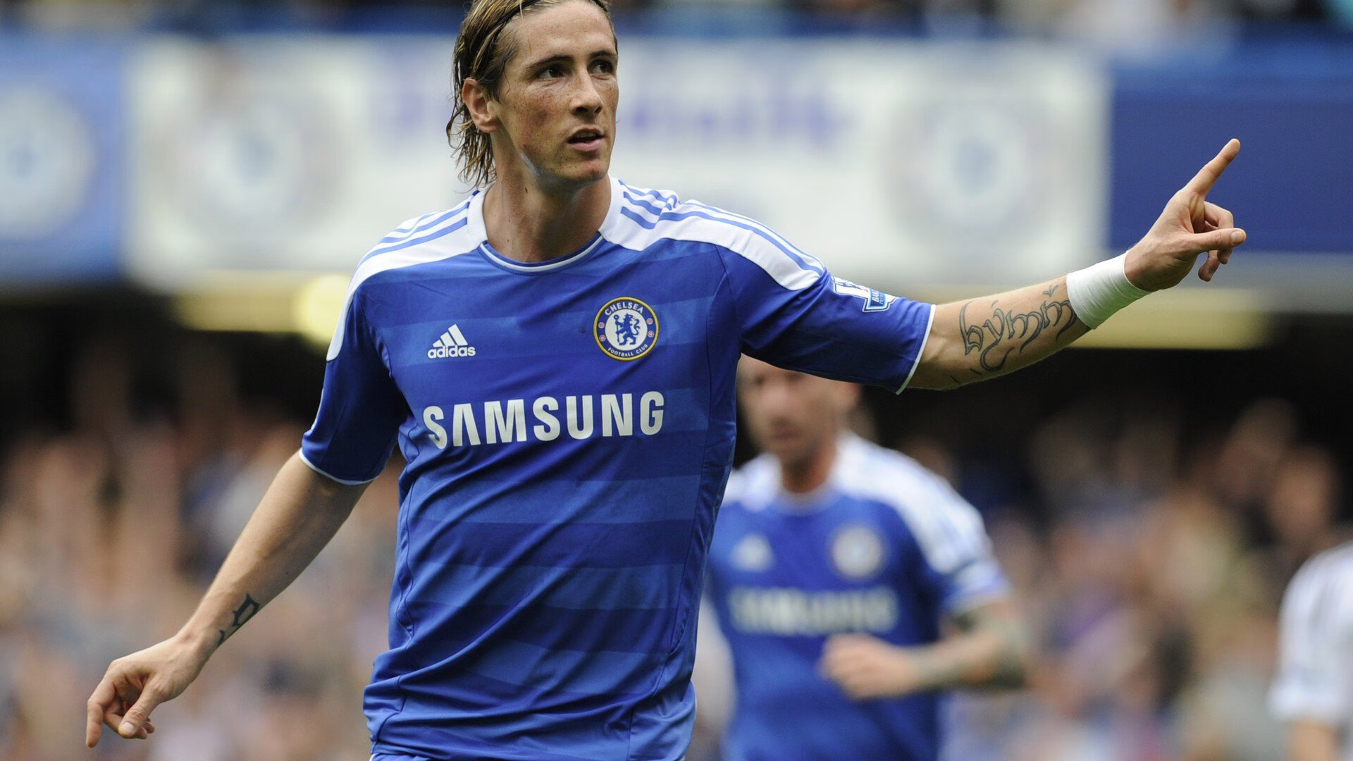 西甲国家德比之夜，浓眉跨越时空的巨星回响