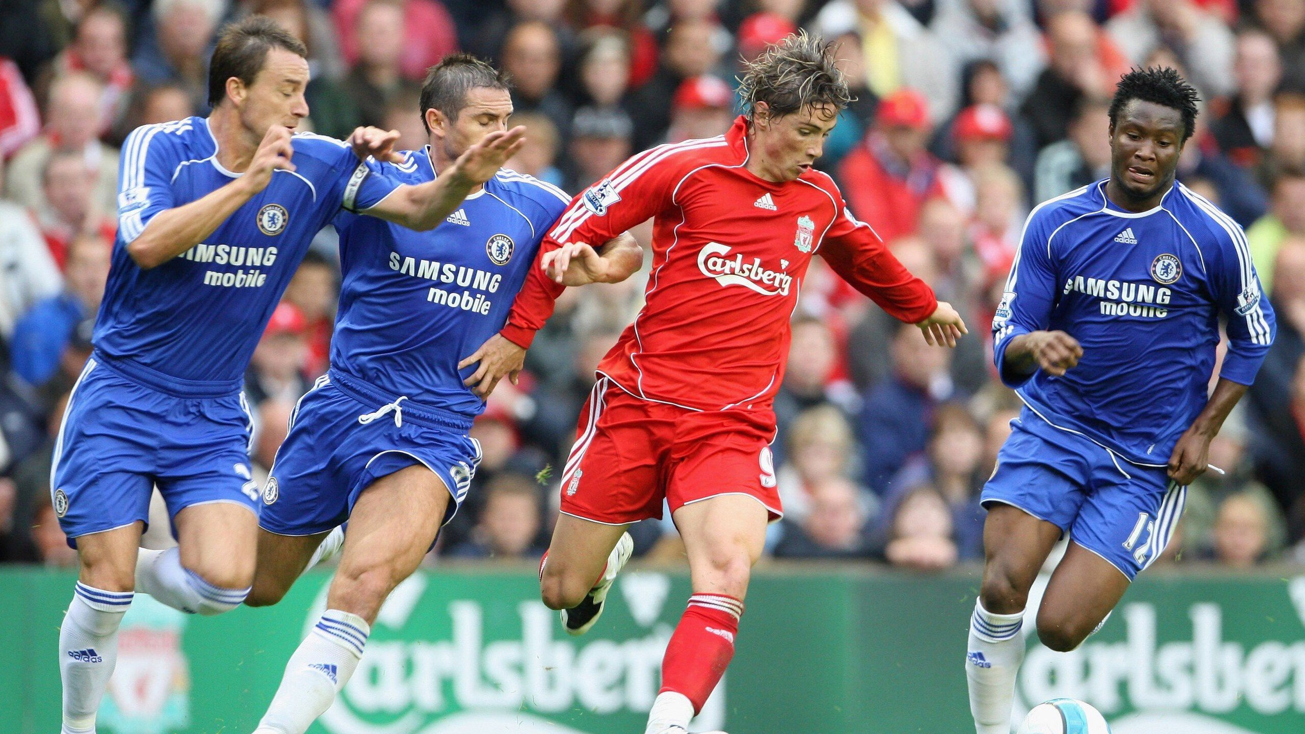 本泽马爆发唤醒法兰西余晖，那不勒斯用韩国铁血碾过淘汰赛荆棘